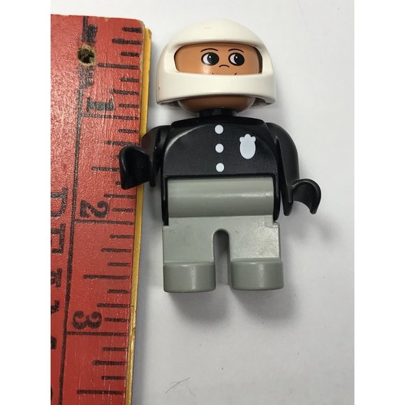 Vintage 4555 Lego Duplo Police Officer Figure Replacement Piece W/ White Helmet - Picture 11 of 11